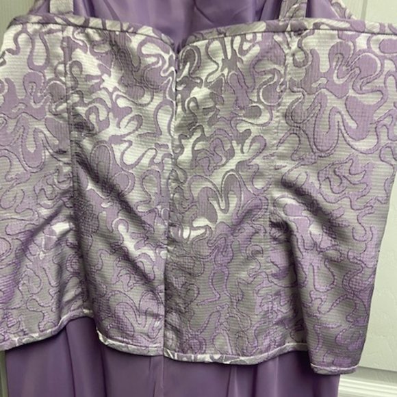 Lovely Lavendar formal dress with jacket - Picture 5 of 7